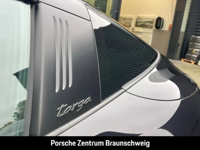 Porsche 992 4 Coupé GTS Targa