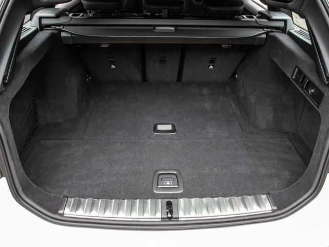 BMW 318 318i M-Sport Touring