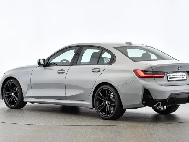 BMW 320 320i Sedan xDrive