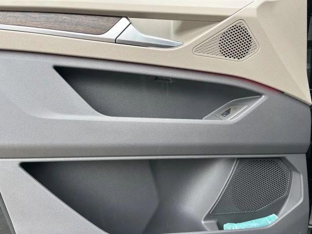 Volkswagen Multivan 2.0 TDI DSG Style T7