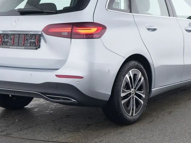 Mercedes-Benz B 180 Progressive Sedan