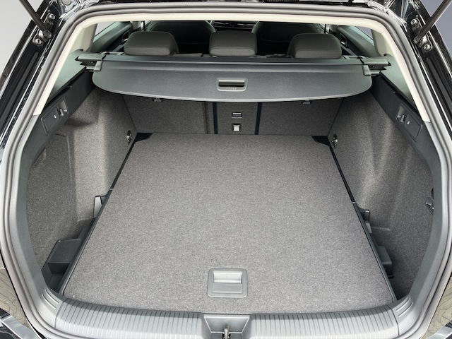 Volkswagen Golf DSG Golf VIII Life Variant