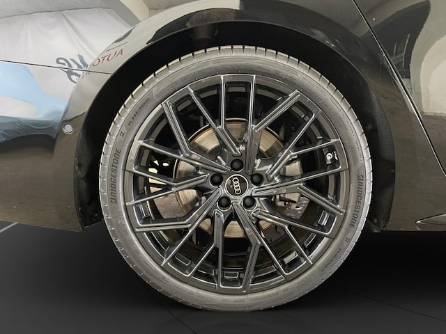 Audi A6 Avant Quattro S-Tronic