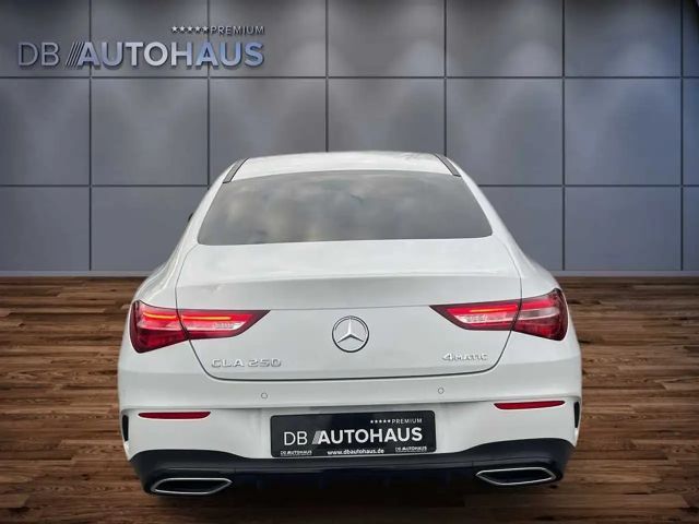 Mercedes-Benz CLA 250 4MATIC AMG Line Sedan