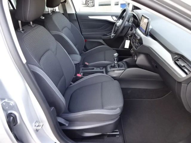 Ford Focus Cool & Connect