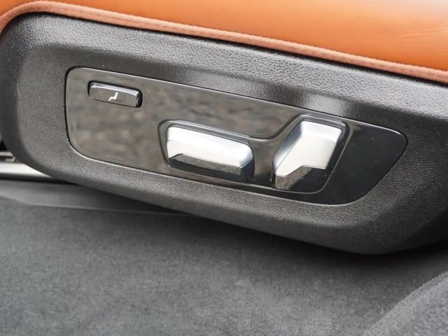 BMW X7 M 60i Frozen Black LCI AHK Carbon SkyLounge ACC 360K