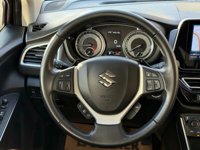 Suzuki S-Cross Hybrid