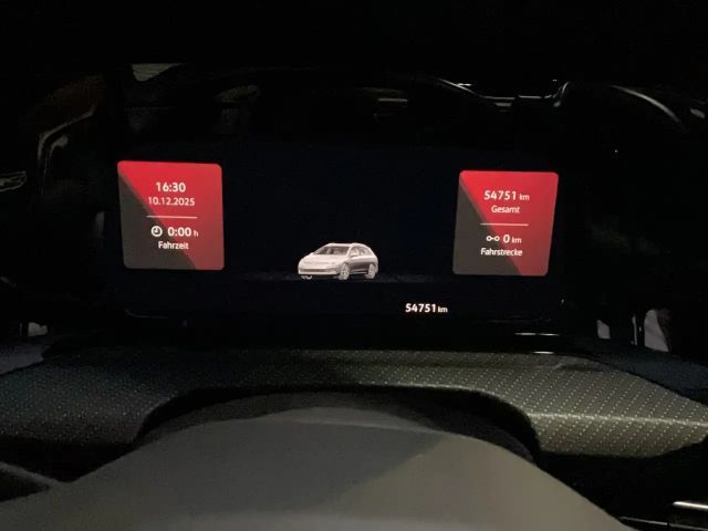 Volkswagen Golf R-Line Variant