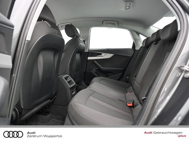 Audi A4 35 TFSI S-Line S-Tronic Sedan