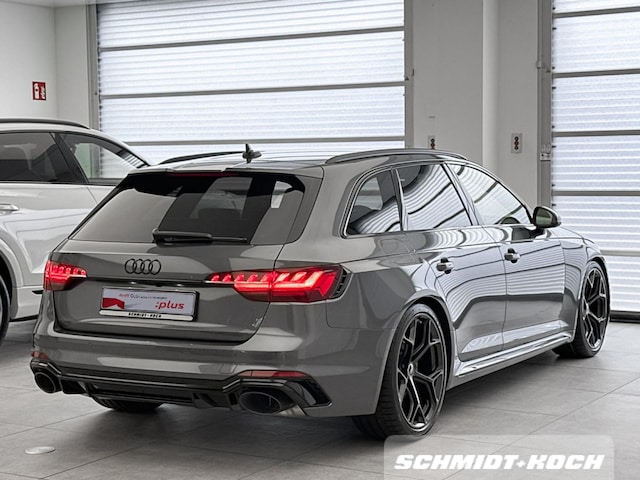Audi RS4 Avant Quattro