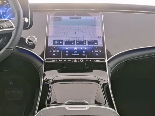 Mercedes-Benz EQE 300 Electric Art Sedan