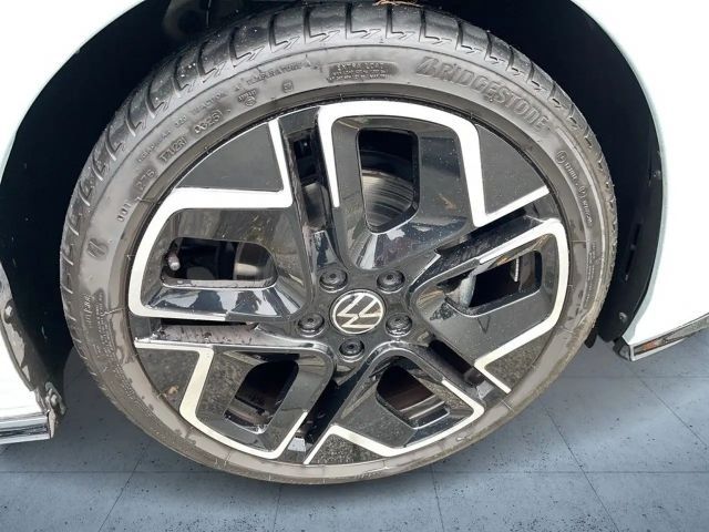 Volkswagen Golf 1.5 TSI R-Line Variant