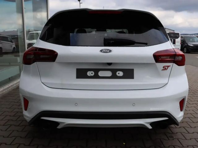 Ford Focus ST Line