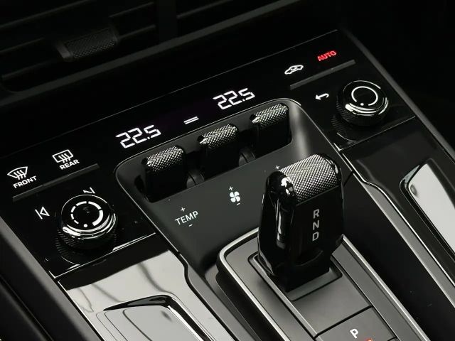 Porsche 992 Carrera Coupé GTS