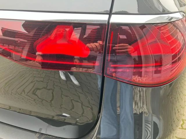 Mercedes-Benz E 300 AVANTGARDE Estate