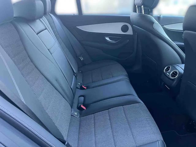 Mercedes-Benz E 200 AVANTGARDE Estate