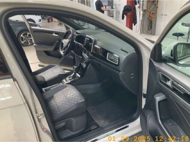 Volkswagen T-Roc 1.5 TSI DSG R-Line