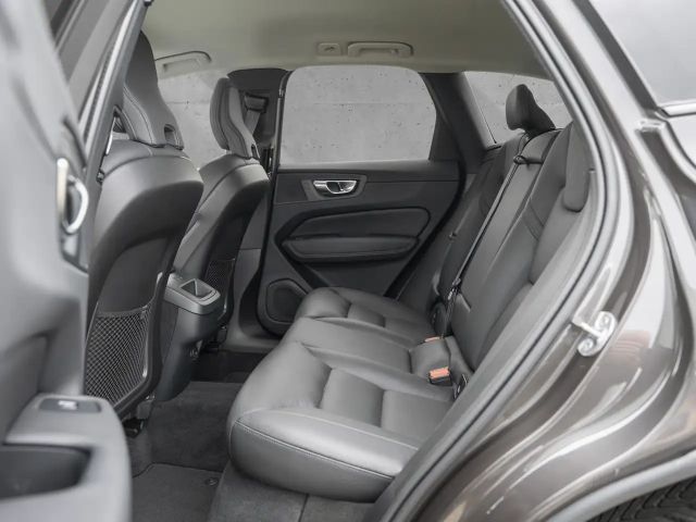 Volvo XC60 AWD Dark Plus