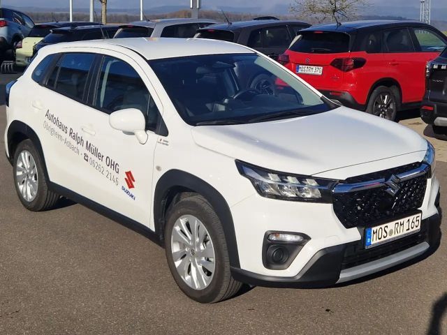 Suzuki S-Cross Hybrid