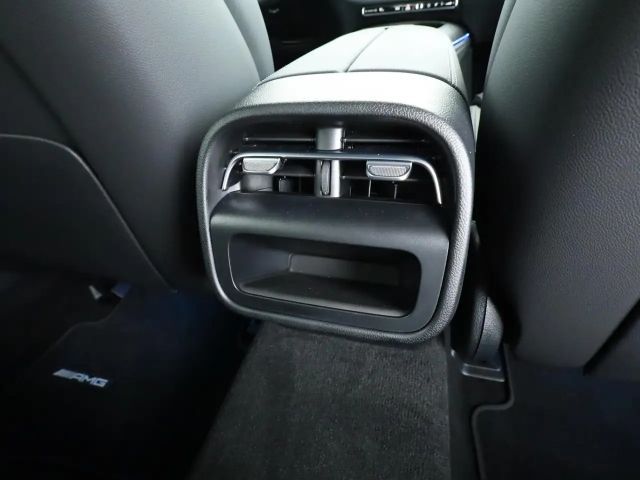 Mercedes-Benz E 220 AMG Line E 220 d Sedan