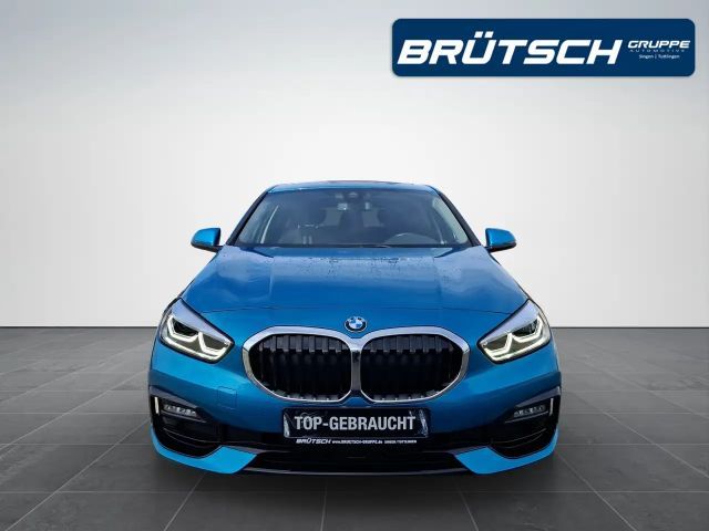 BMW 118 118i Sedan Sport Line