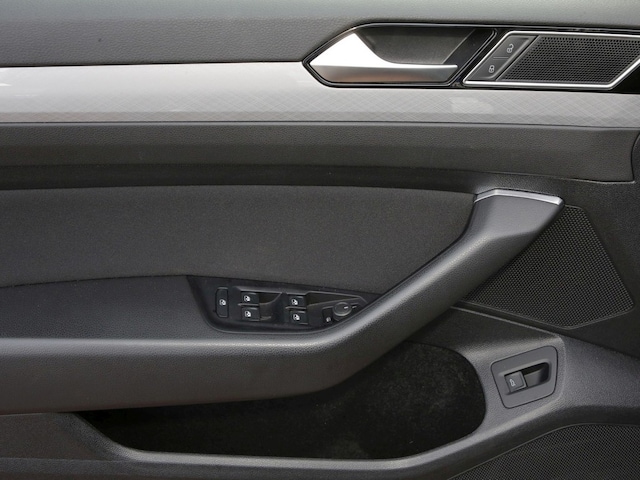 Volkswagen Passat 2.0 TDI Business DSG Variant