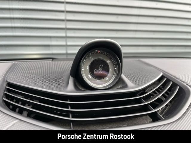Porsche Taycan 4 Cross Turismo