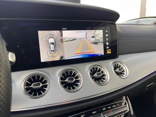 Mercedes-Benz E 220 AMG Line Coupé E 220 d