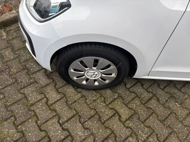 Volkswagen up! Move Move up!