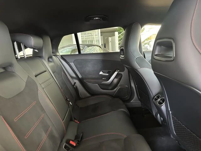 Mercedes-Benz CLA 200 AMG Line CLA 200 d