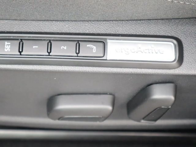 Volkswagen Golf 2.0 TDI DSG Golf VIII Variant