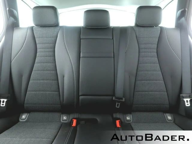 Mercedes-Benz E 220 AVANTGARDE E 220 d Estate