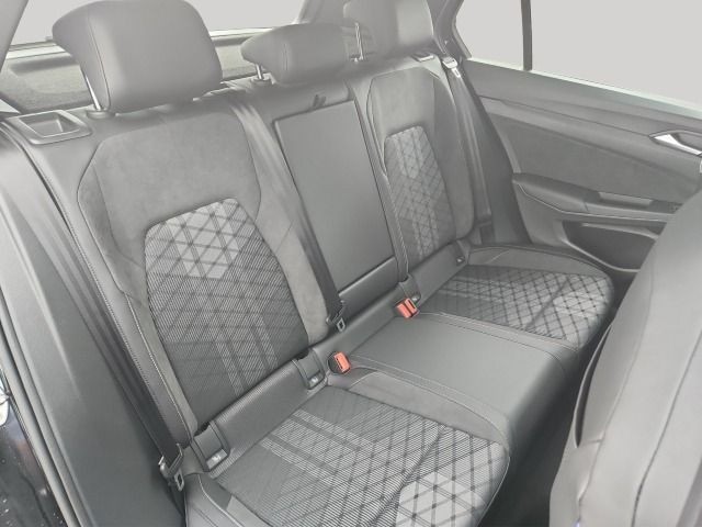 Volkswagen Golf DSG R-Line Style