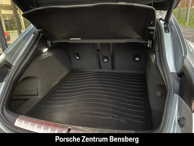 Porsche Taycan 4S Cross Turismo