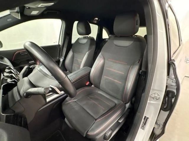 Mercedes-Benz B 200 AMG Line B 200 d