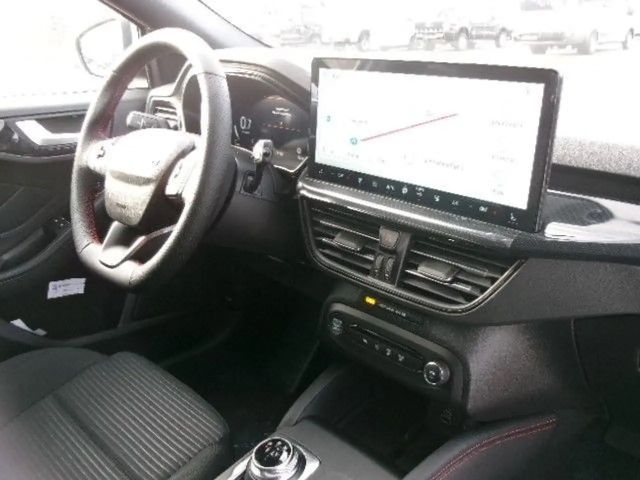 Ford Focus ST Line Wagon