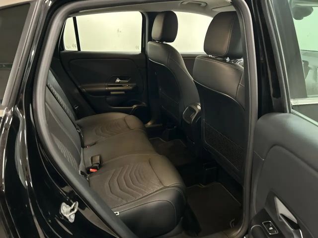 Mercedes-Benz GLA 180 Österreich-Edition *LED-HPS, 7G-DCT, Rückfahrkamer