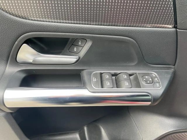 Mercedes-Benz GLA 180 Progressive