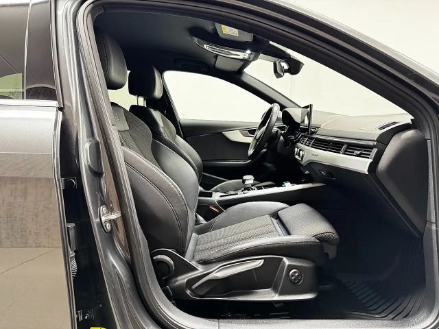 Audi A4 40 TFSI Avant Quattro S-Tronic