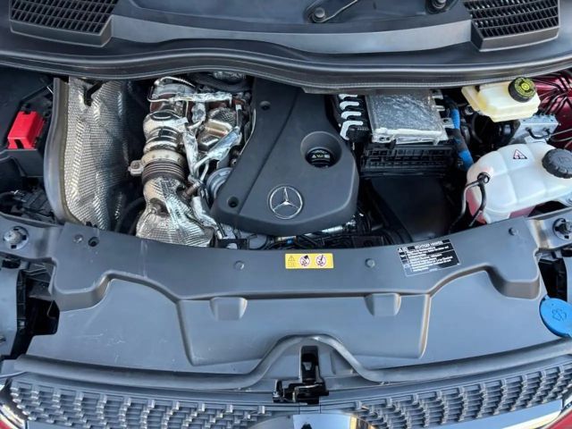 Mercedes-Benz V 300 AMG Line V 300 d