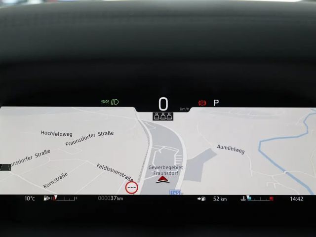 Land Rover Defender 110 Dynamic SE