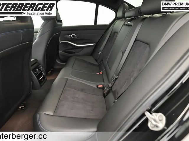 BMW 318 318d M-Sport Sedan