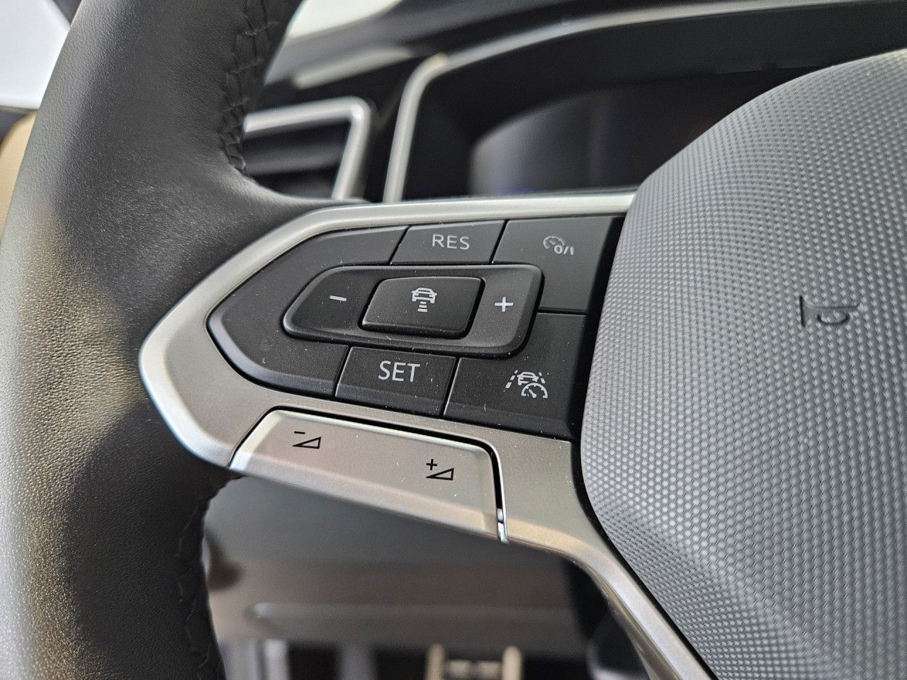 Volkswagen T-Roc 1.5 TSI Cabriolet DSG R-Line