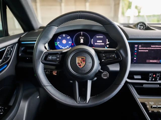Porsche Macan 4