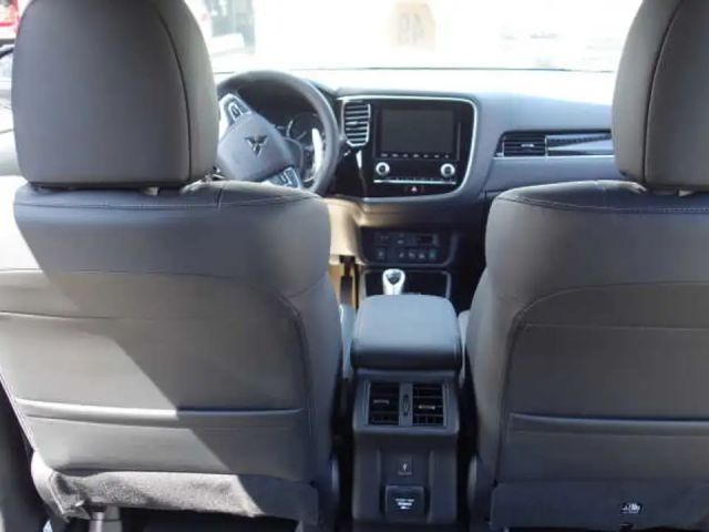 Mitsubishi Outlander PHEV