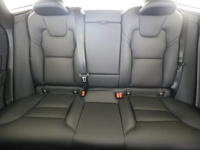 Volvo XC60 AWD Dark Plus T6