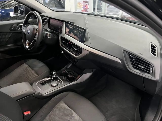 BMW 116 116d Advantage pakket Sedan