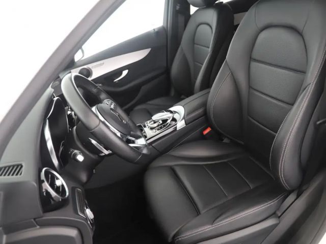 Mercedes-Benz C 180 AMG Line Sedan