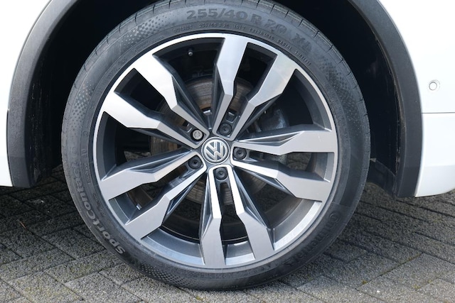 Volkswagen Tiguan 2.0 TDI DSG R-Line Style