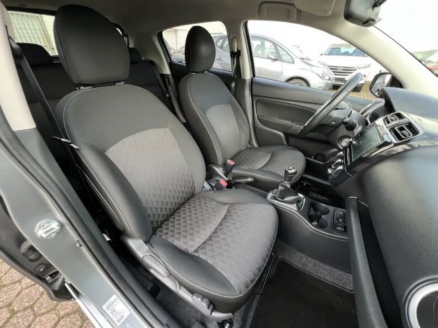 Mitsubishi Space Star Star